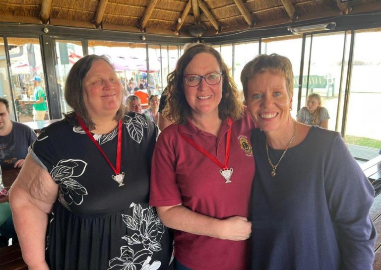 Nicky Roos Balind Navigator Nicky Squair Driver and Nadine Naude Organiser of Spring Heritage mile Rally