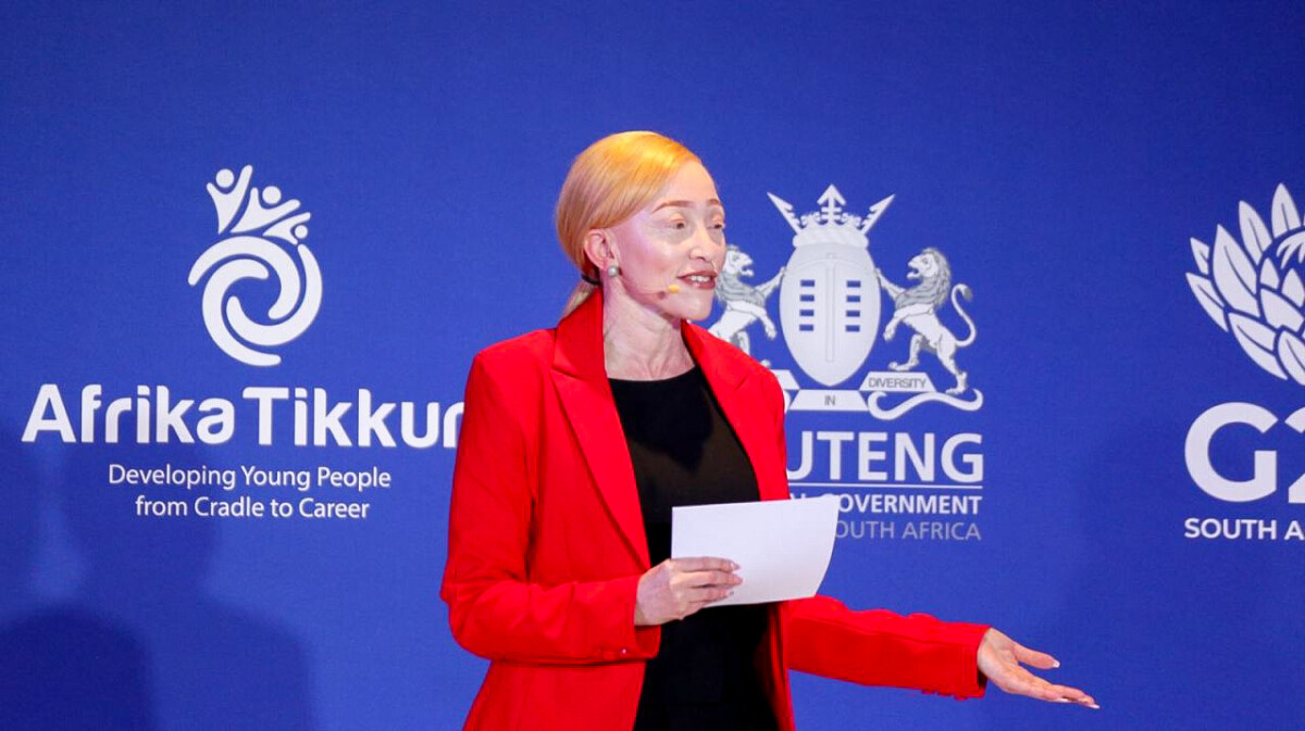 Master of Ceremonies, Portia Moesia at the Valuable 500 Africa Summit